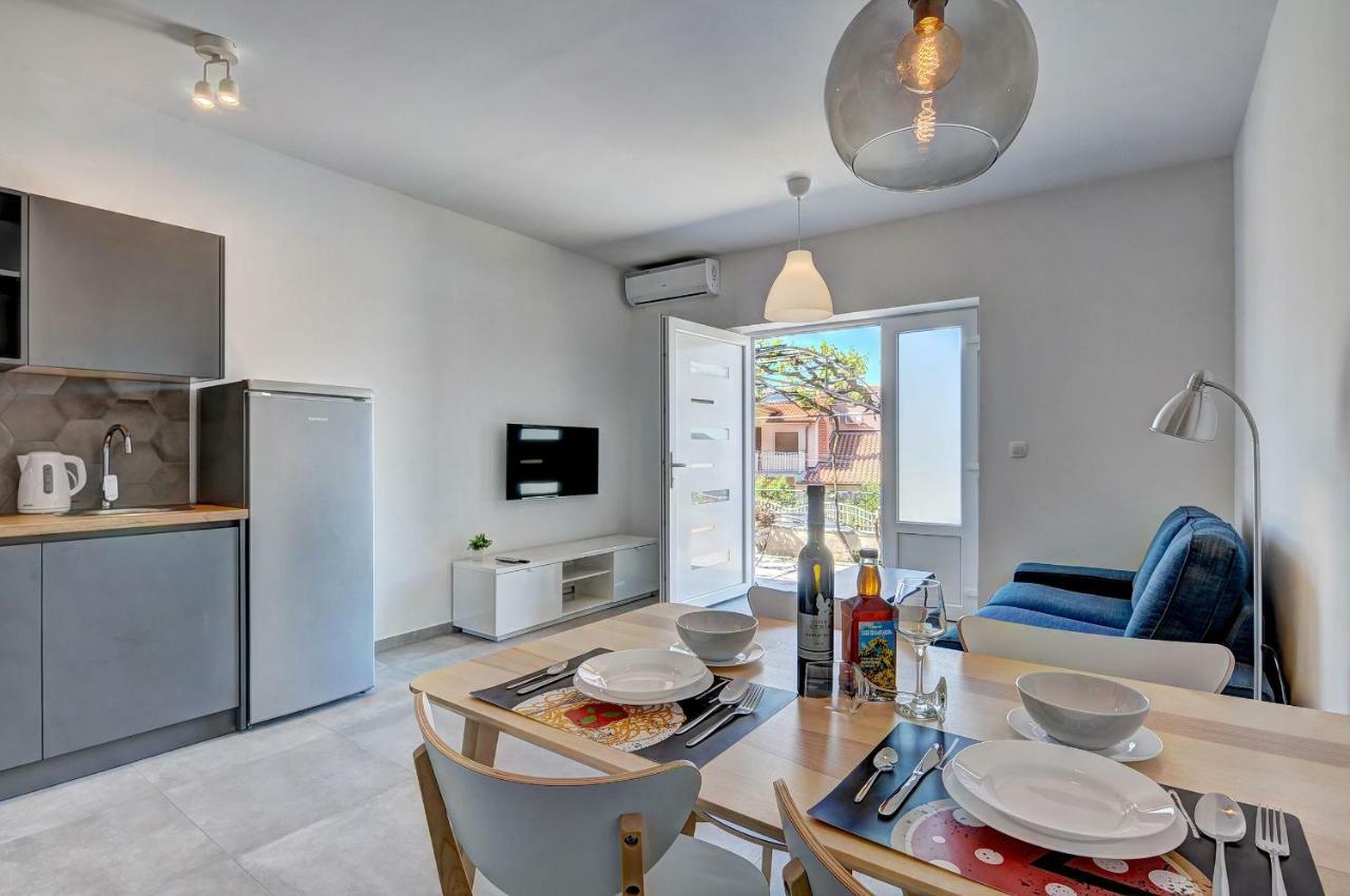 Apartman D Pula Luaran gambar
